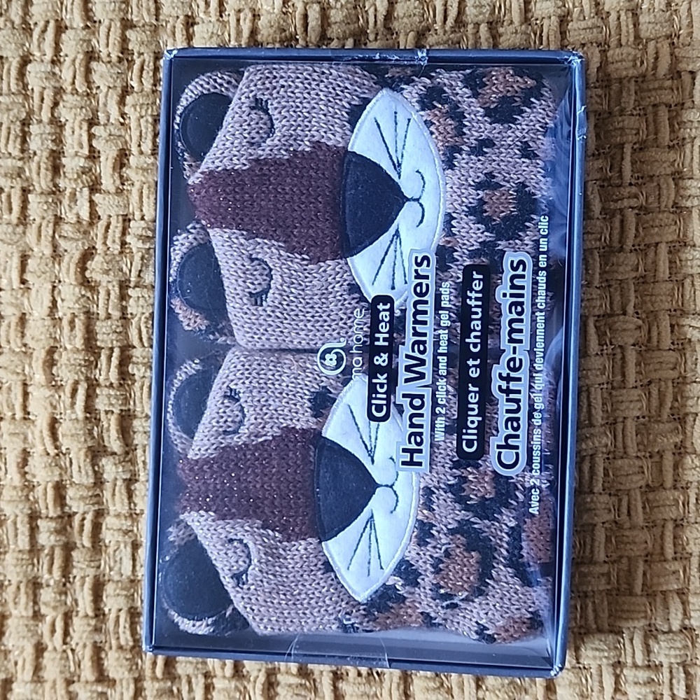 Kittens Hand warmer with heat gel pads. - Picture 1 of 3